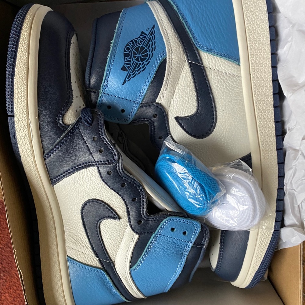 Jordan 1’s obsidian